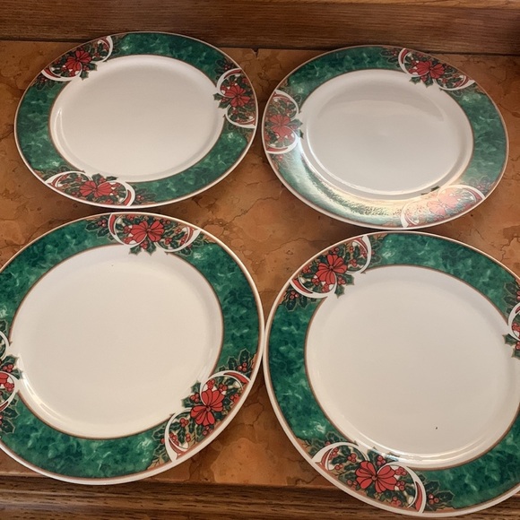 Vintage Gibson Everyday Christmas Salad Plates set of 4 Marble Holly - Picture 1 of 6